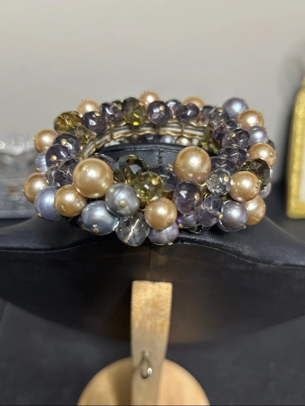 Stella & Dot Faux Pearl Crystal Cluster Black Gold Grey Elegant Stretch Bracelet